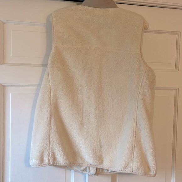 L.L. Bean fleece vest - Picture 6 of 10